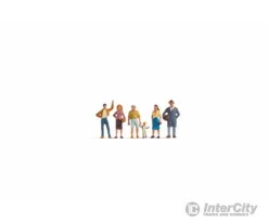 Noch 15478 HO Pedestrians In The City