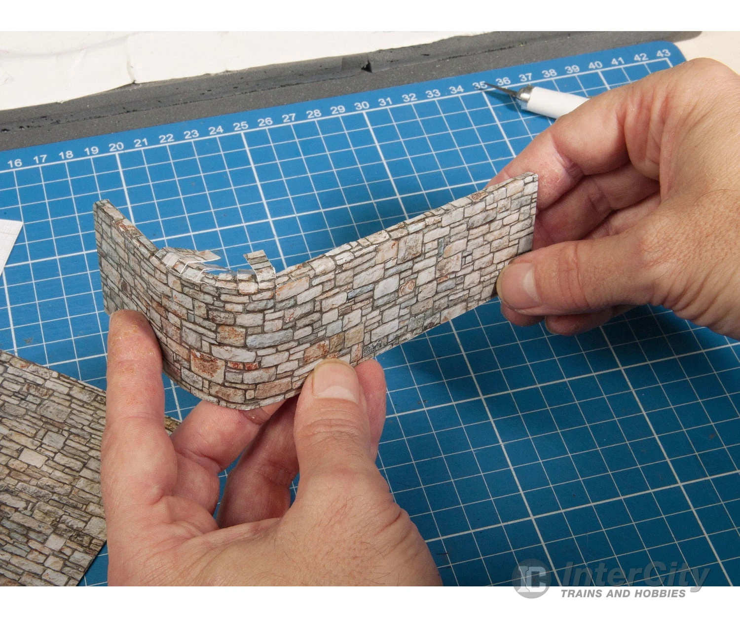 Noch 56605 HO 3D Cardboard Sheet "Brick" 6 Noch 56605 HO 3D Cardboard Sheet "Brick" - Image 4