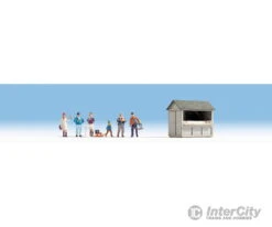 Noch HO 12026 At The Christmas Market -- 6 People & Concession Stand